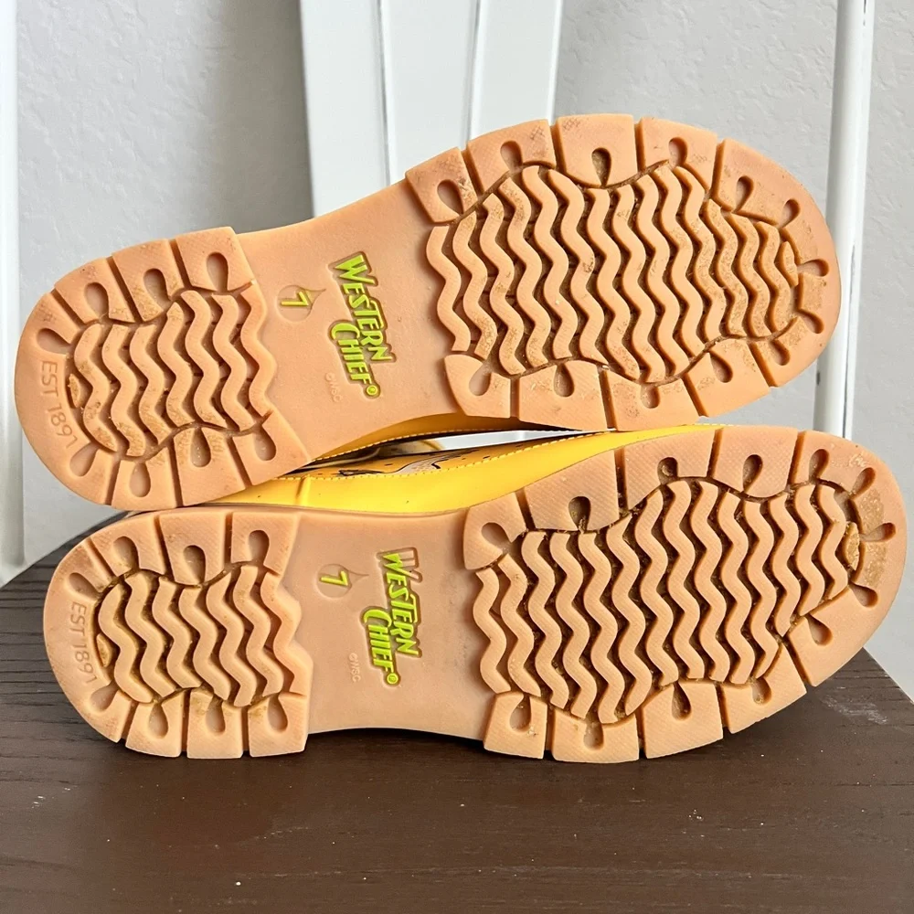 Western Chief Hen Frenzy Yellow Chelsea Rain Boots Chickens Hens 7